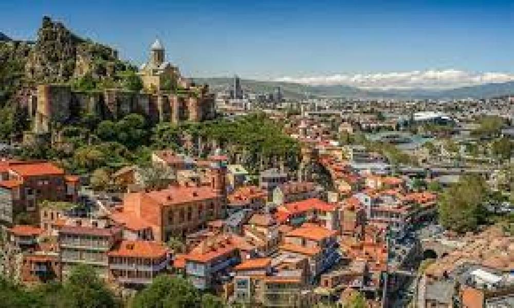 استكشاف جمال الطبيعة الخلابة في جورجيا استكشاف جمال الطبيعة الخلابة في جورجيا