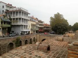 استمتع بجولة في العاصمة تبيليسي المليئة بالتاريخ والثقافة استمتع بجولة في العاصمة تبيليسي المليئة بالتاريخ والثقافة